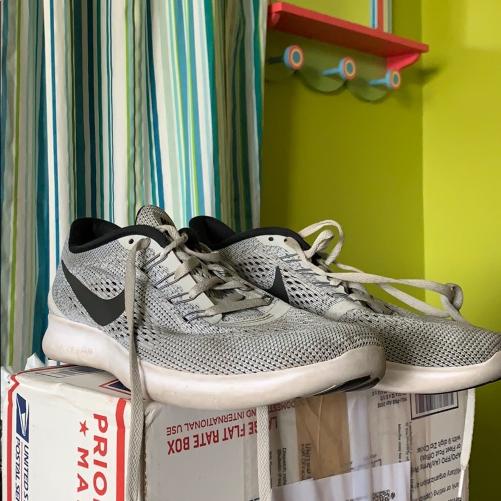 Nike free runs